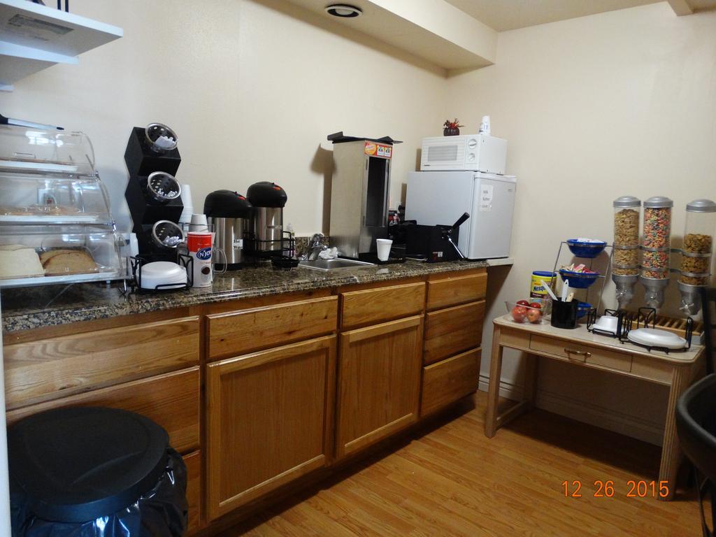 Budget Motel Delta Ngoại thất bức ảnh