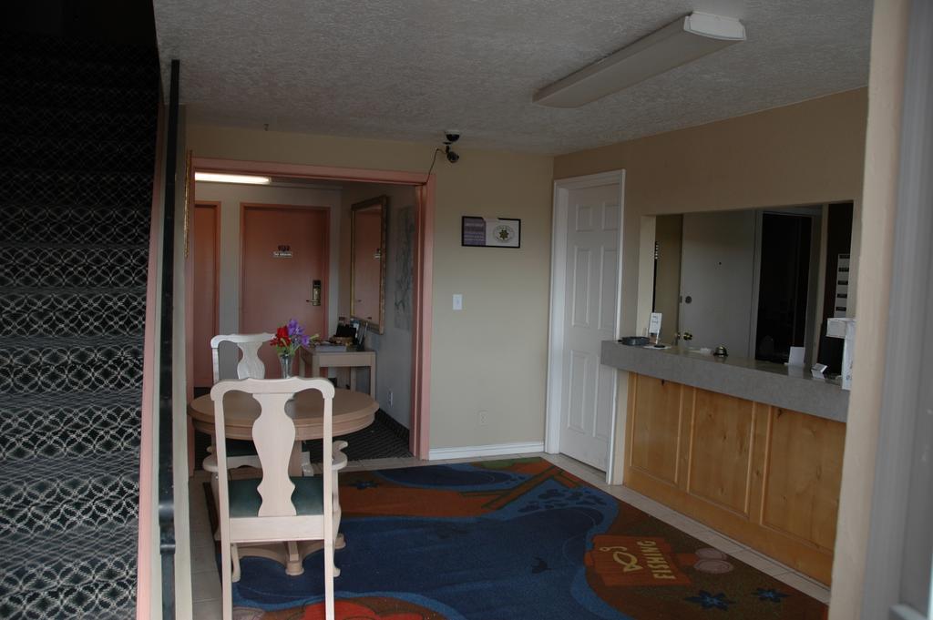 Budget Motel Delta Ngoại thất bức ảnh